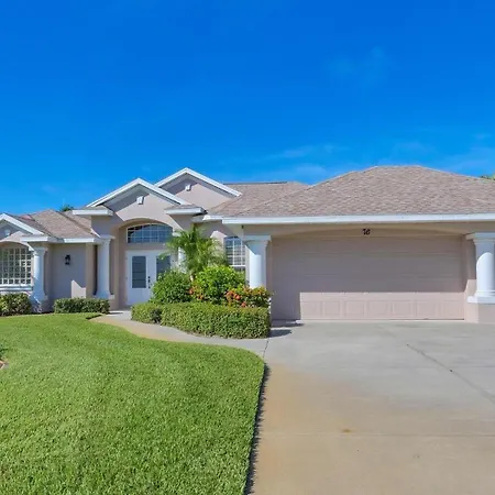 Villa Waterside Retreat